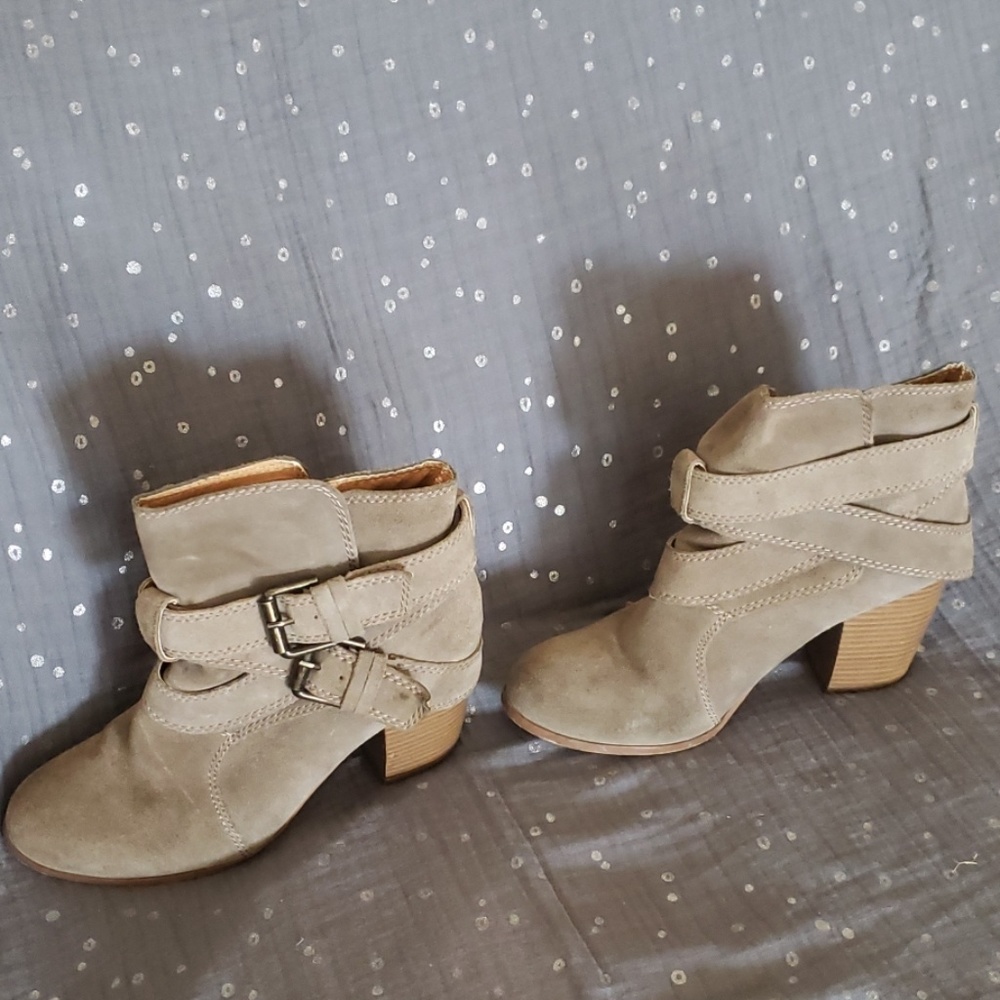 Mossimo suede ankle booties